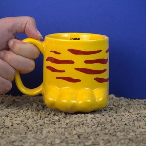 Caneca de Cerâmica Amarela com Estampa de Patinha de Gato, 300ml